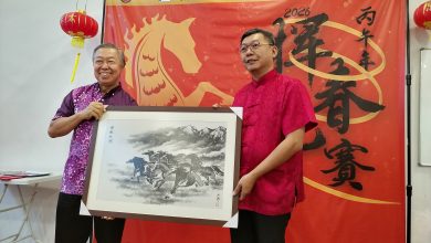 Photo of 槟王氏太原堂挥春赛 郑来兴: 在生活中实践 孩子提笔写字延续文化 