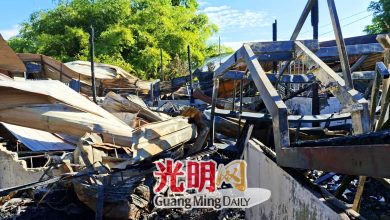 Photo of 【阿依淡甘榜比桑火灾】灾民听到巨响后发生 2木屋疑遭雷击起火