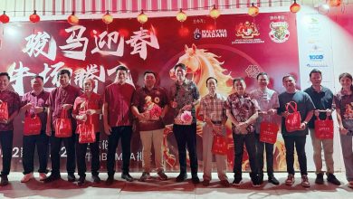 Photo of 巴东伦武首办新春市集 80年雨树变身许愿树