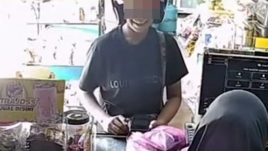 Photo of 女骗子假扫码购物 多地商家中招