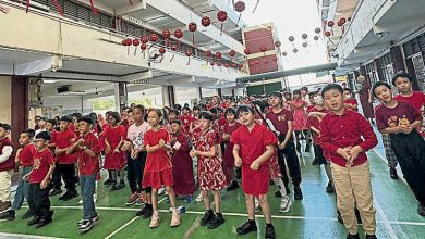 Photo of 励侨学校欢庆新年 舞狮团首登场迎宾