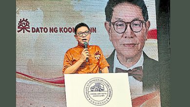 Photo of 【柔罗里同业公会新春联欢宴】黄冠燊促政府提供奖掖 助中小运输业换新牵引车