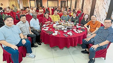 Photo of 谢琪清：拉杭新村华小学生少 校友会发红包助招生