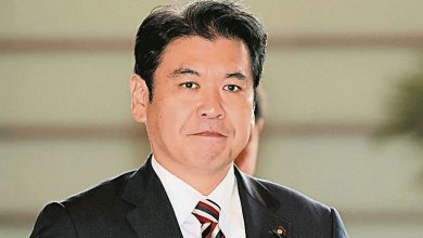 Photo of 被爆料与人妻外遇 日教长致歉但不辞职