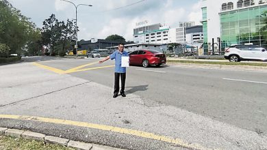 Photo of 学生每日搏命过马路  余保凭促设交通灯护航