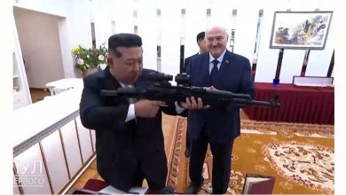 Photo of 白俄总统访朝鲜 赠金正恩自动步枪