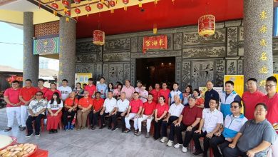 Photo of 新芭底东海宫发放奖励与助学金 鼓励生育与勤学