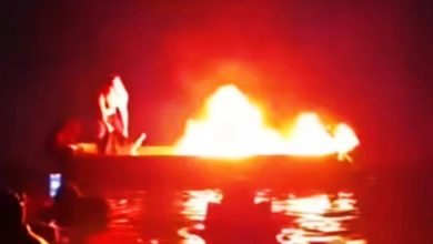 Photo of 运尸途中引擎爆炸起火 5人跳海获救