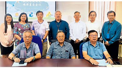 Photo of 委员会涵盖四校董事及代表 大年新民编纂校史
