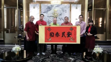 Photo of 通过世华拜晚年 元首挥春祝“国泰民安”