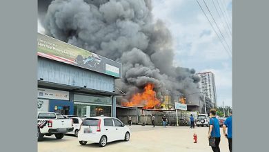 Photo of 斯里曼绒家具店大火 21员工及时逃生