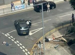 Photo of 香港私家车铲上行人路 9人被撞伤倒卧街头