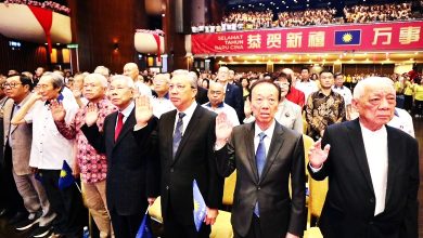 Photo of 马华77周年党庆〡黄家定 陈群川 廖中莱  元老华团领袖赴会