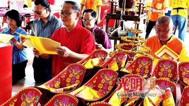 Photo of 三圣慈善福利中心观音开财库 外国游客也慕名而来