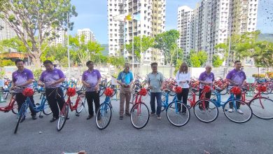 Photo of 新江小学校园惊喜日 306名学生获赠脚车