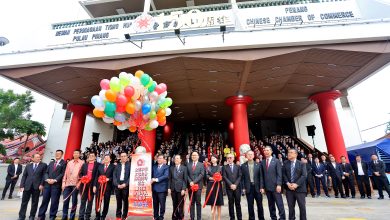 Photo of 全国华人文化节升旗礼 文化节旗帜移交甲华堂 林家全吁华社鼎力支持