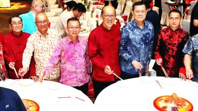 Photo of 别总拿小商家开刀  杂货商吁直击走私源头