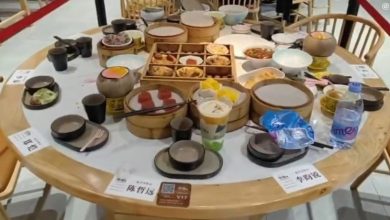 Photo of 店家留“跑男团”剩菜供打卡 惊见桌上布满小虫遭轰