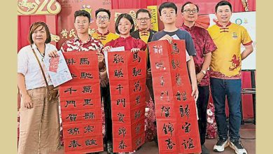 Photo of 北海江夏堂黄氏宗祠青年团主办 95学生参与挥春赛