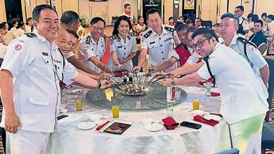 Photo of 【威中县红新月会颁委任状】连玉丝勉新任理事 续发扬人道关怀精神