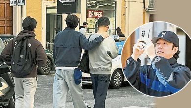 Photo of 搭肩男伴游罗马 孔刘性取向惹议