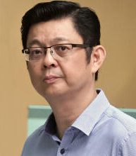 Photo of 与人妻车内裸聊遭撞见 男子开车致伤人夫