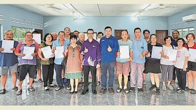 Photo of 锺燊庆助地摩村民申请 地契更新延长至99年