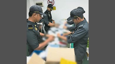 Photo of 霹内贸局打击手机零件仿冒品 突击商店起逾2万元物品