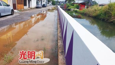 Photo of 午夜豪雨2小时 巴里文打多地内涝