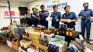 Photo of 关税局突检无人货仓 槟起逾360万走私烟酒