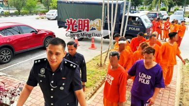 Photo of 2批人街头斗殴 8人包括1伤者延扣