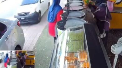 Photo of 女子路边买餐险遭撞 肇事车猛撞新车后翻覆