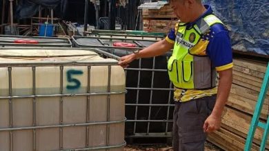 Photo of 制香厂非法囤柴油 执法员起获6000公升