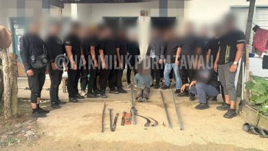 Photo of “靠近就杀妻儿!” 毒父持镰刀挟持全家 警用电击枪救4人