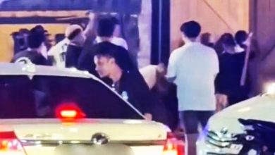 Photo of 视频〡持铁棒互丢椅子 夜店外群殴