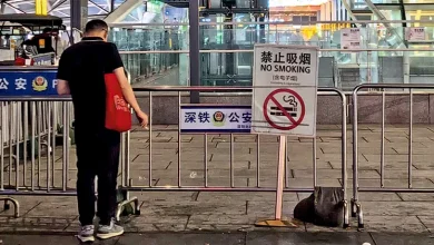 Photo of 女子制止吸烟遭警察裸检 控烟之城深圳被讽“表演型人格”