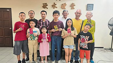 Photo of 槟黄氏坊前诗峰社 980元奖励金颁8人