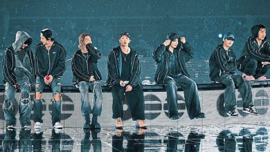 Photo of 为世巡揭幕 BTS暴雨中开唱