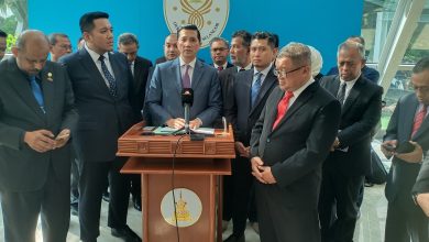 Photo of 阿兹敏促撤2议员禁足令 王诗棋言论交特委会处理