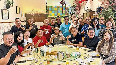 Photo of 许栢毓宴请宗亲友好 场面温馨热闹