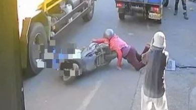 Photo of 男童爬上阿嬷摩多误转油门 暴冲遭垃圾车辗毙