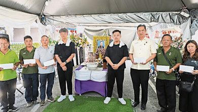 Photo of 仁保市议员赖振耀病逝 张聒翔率员丧府吊唁
