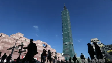 Photo of 19岁女子台北101商场坠楼亡 母认尸当场崩溃