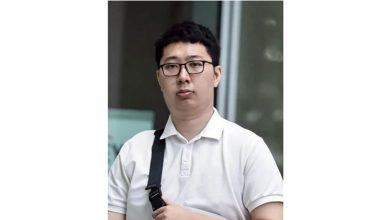 Photo of 女办公桌下被装摄像头 男偷拍裙底连网直播