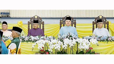 Photo of 驾临哈芝节庆典 霹苏丹与各界共餐