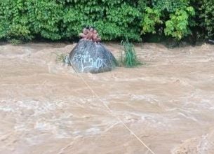 Photo of 山洪突袭受困河中央 8原住民男童全数获救