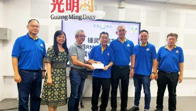 Photo of 【威省锺灵校友会颁奖助学金】应正视SPM华文难考A 方炎华：教部需对症下药