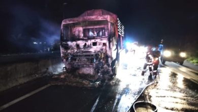 Photo of 载化学液体罗里起火  无人伤亡