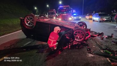 Photo of 轿车猛撞水泥罗里翻覆 3死1重伤