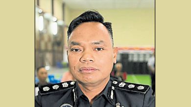 Photo of 下车查故障 没拉手刹车 司机遭巴士夹死